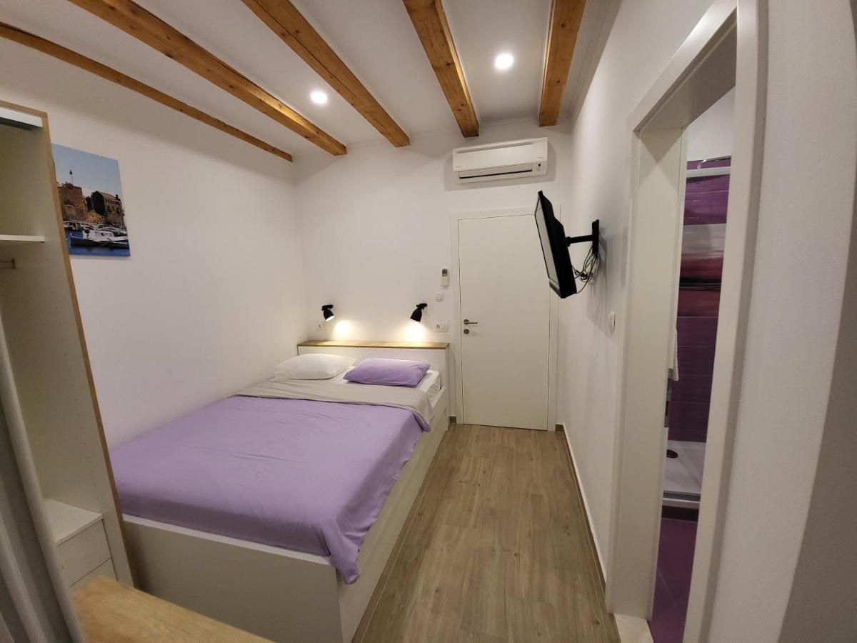 The Little Gem Bed and Breakfast Komiža Esterno foto