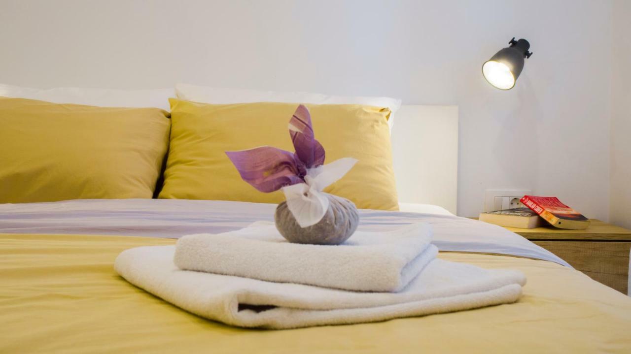 The Little Gem Bed and Breakfast Komiža Esterno foto